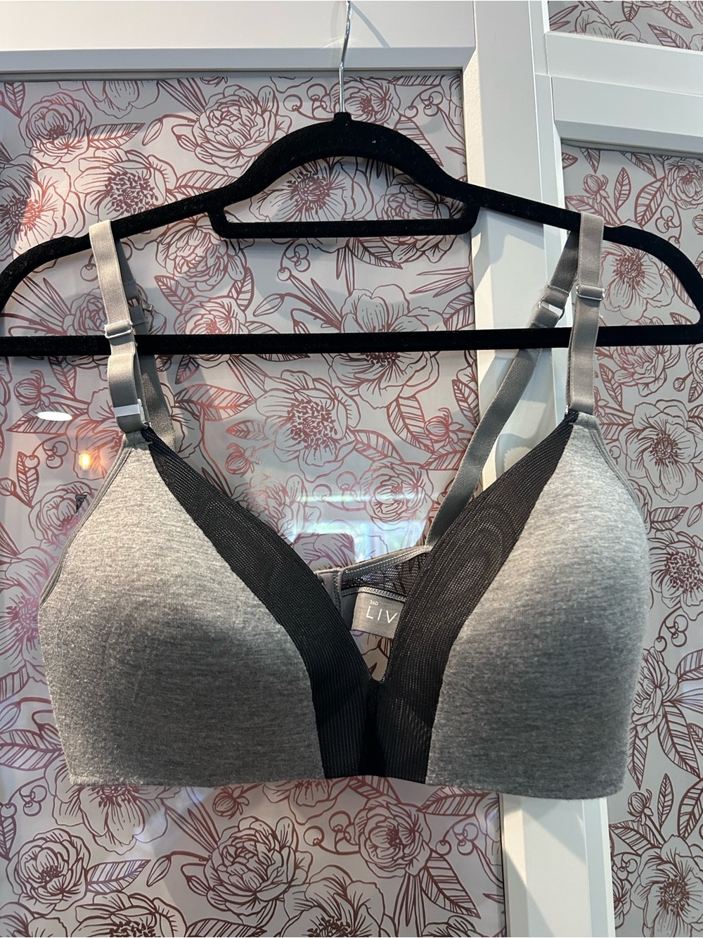 Lively Heather Gray & Black Wireless Everyday Tee Shirt Bra